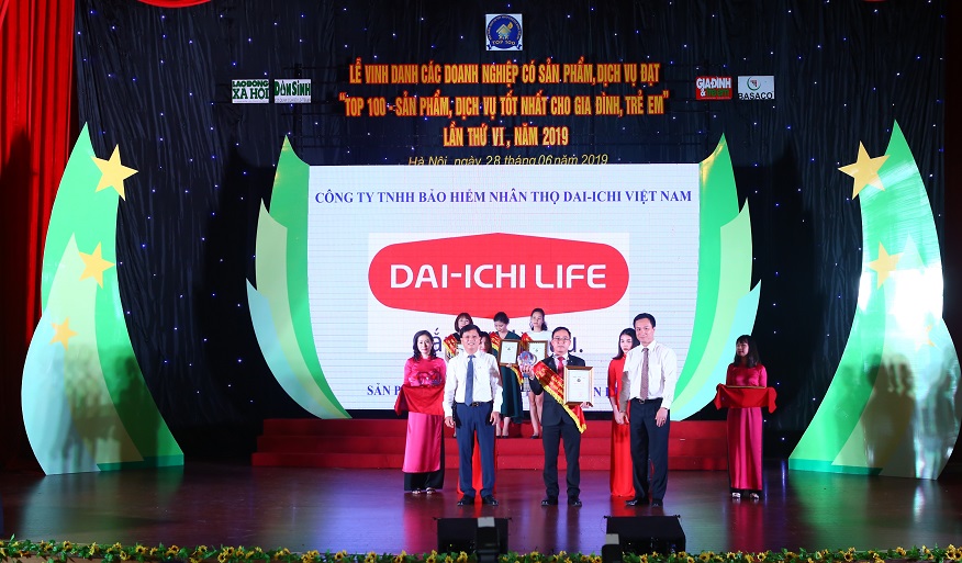 Công ty BHNT Dai-ichi Việt Nam được vinh danh trong “Top 100 Sản phẩm Dịch vụ tốt nhất cho Gia đình và Trẻ em” năm 2019